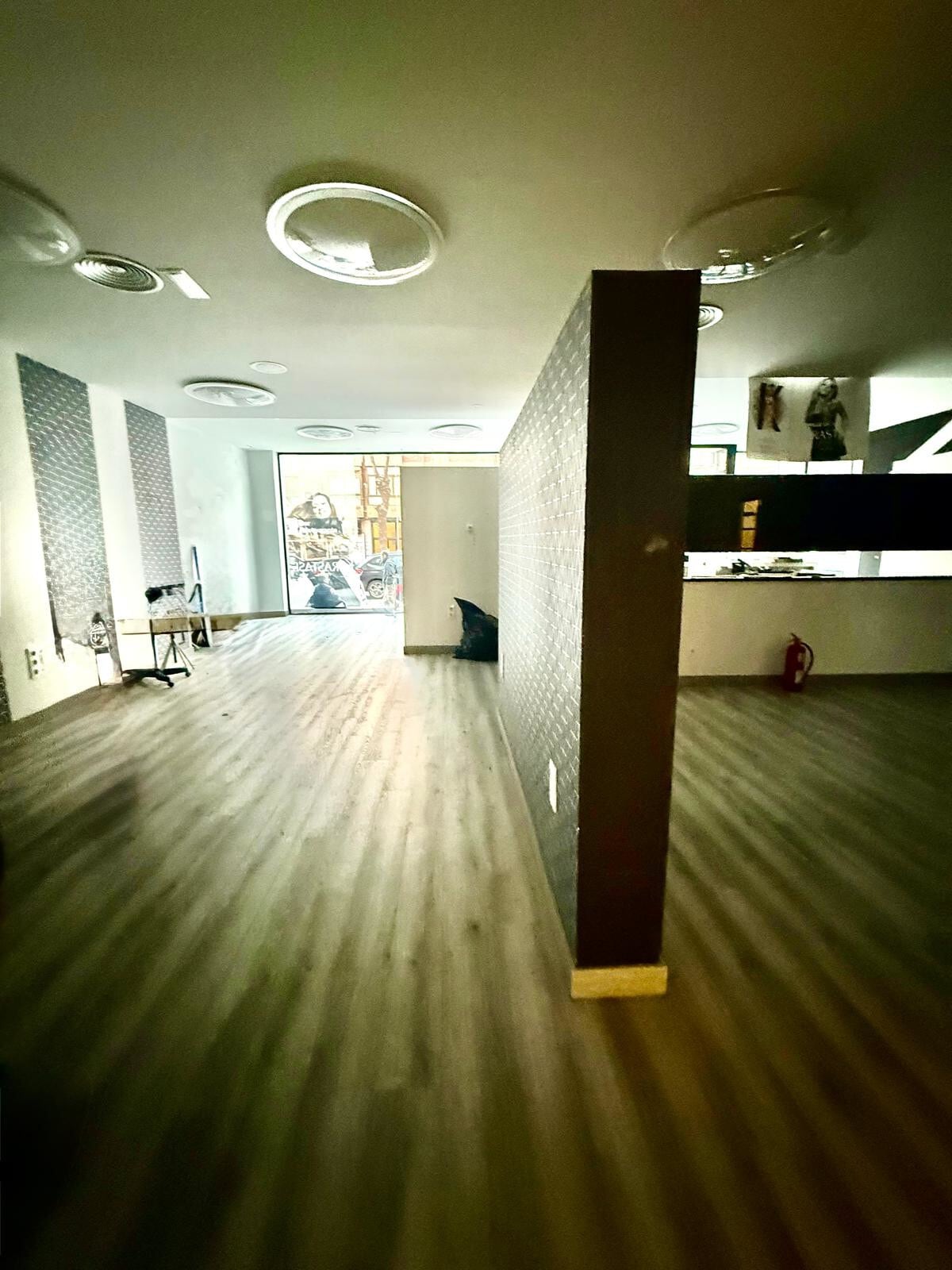 Retail in Madrid, Madrid for lease Interior Photo- Image 1 of 6