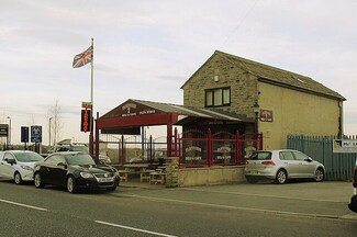 Plus de détails pour 7 New Works Rd, Bradford - Commerce de détail à vendre