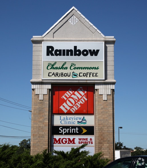 104-114 Pioneer Trl, Chaska, MN for sale - Building Photo - Image 2 of 8