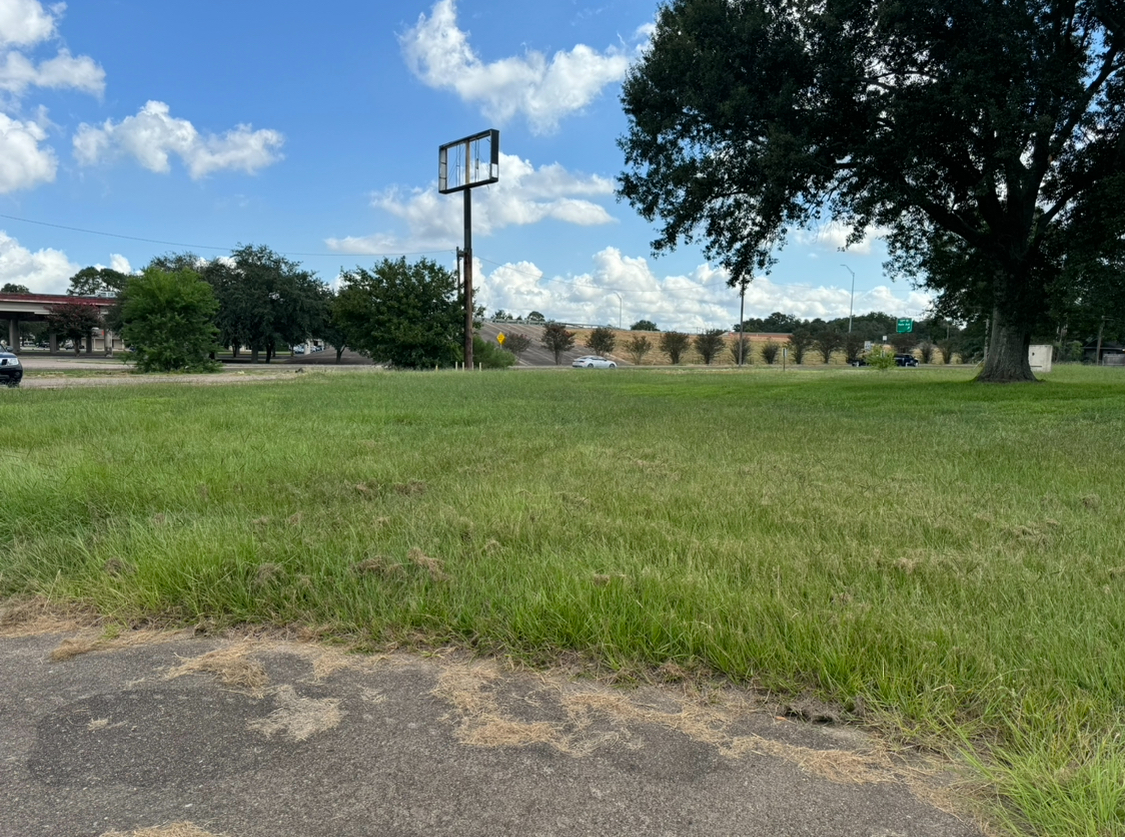 5500 39th St, Groves, TX for sale Primary Photo- Image 1 of 18