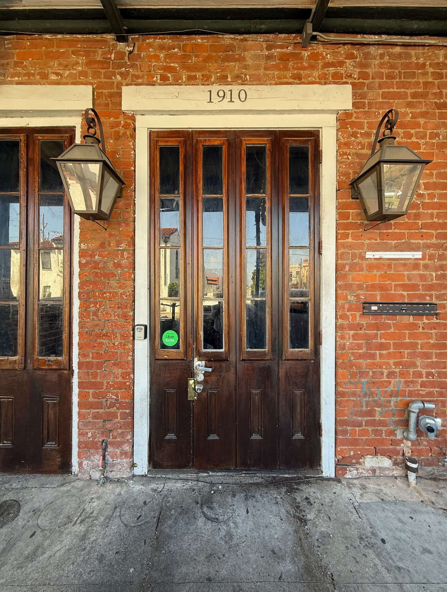 1910 Magazine St, New Orleans, LA for lease Building Photo- Image 1 of 5