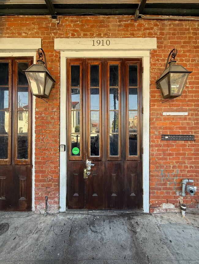 Plus de détails pour 1910 Magazine St, New Orleans, LA - Commerce de détail à louer