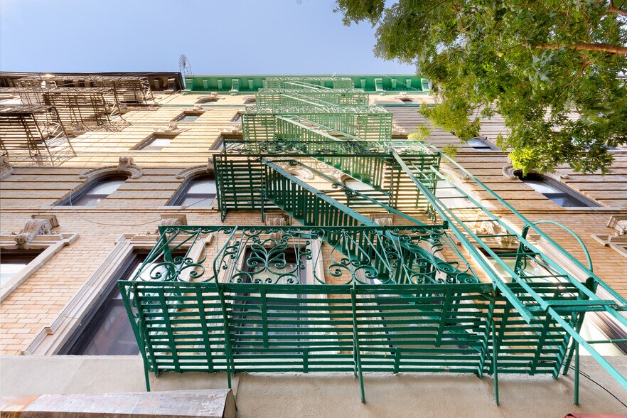 59-61 Thompson St, New York, NY à vendre - Photo du bâtiment - Image 2 de 11