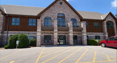 1035 W Glen Oaks Ln, Mequon, WI for lease - Commercial Listing Video 