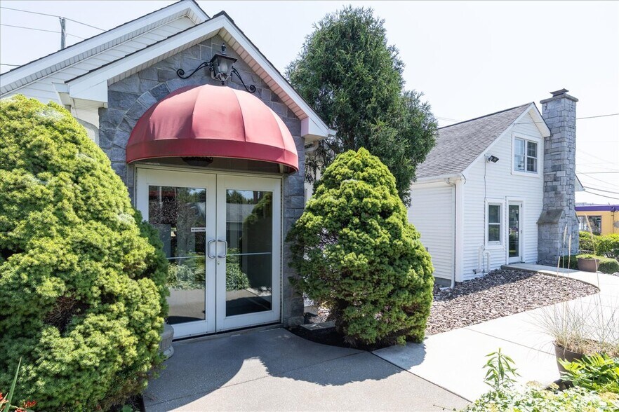 7158 Transit Rd, Buffalo, NY à vendre - Photo du bâtiment - Image 3 de 39