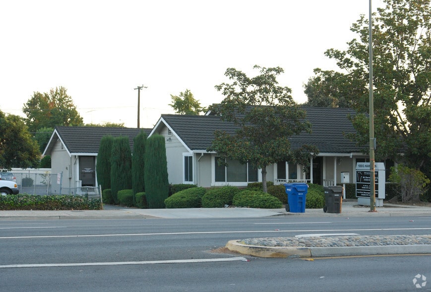 199 E Hamilton Ave, Campbell, CA à vendre - Photo du bâtiment - Image 3 de 26