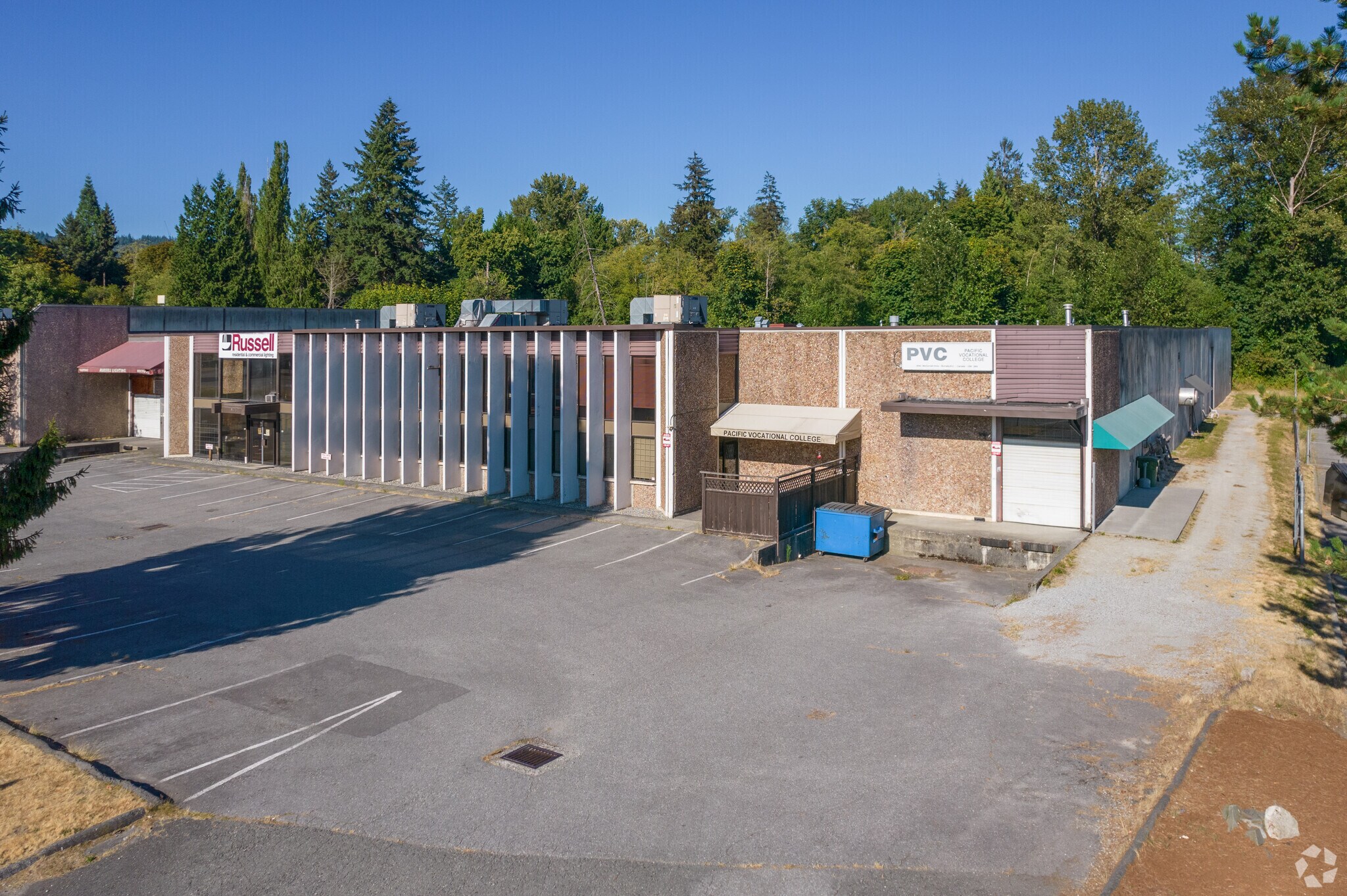 4062 Mcconnell Dr, Burnaby, BC à louer Photo principale- Image 1 de 5