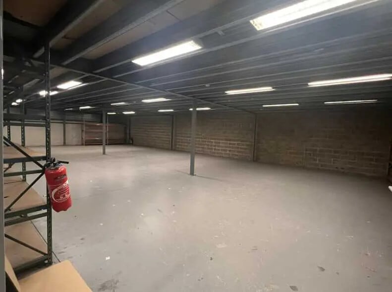 Flex in Le Bourget for lease - Building Photo - Image 1 of 11