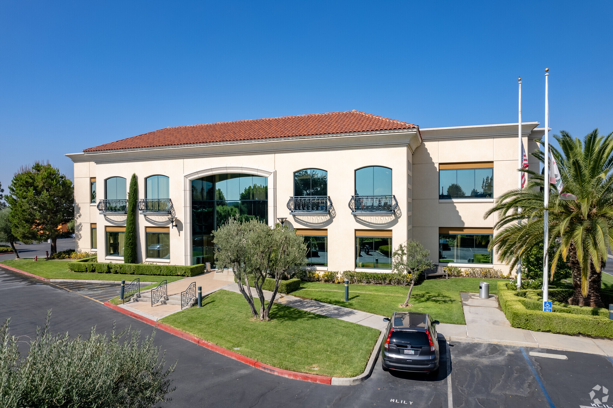 800 E Royal Oaks Dr, Monrovia, CA for sale Building Photo- Image 1 of 1