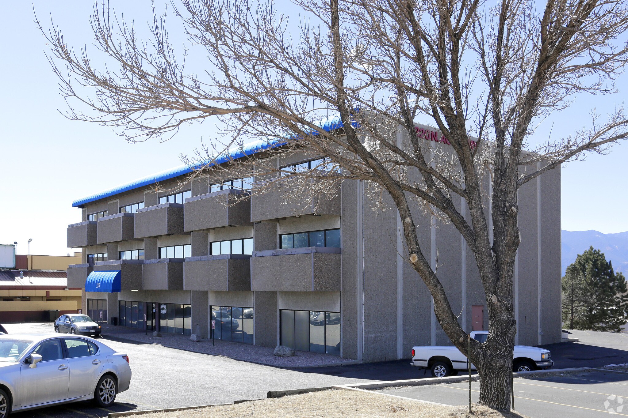 320 N Academy Blvd, Colorado Springs, CO for lease Building Photo- Image 1 of 8