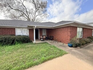 Plus de détails pour 425 Neches St, Jacksonville, TX - Bureau à vendre