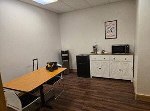 4706 Cottage Grove Rd, Madison, WI for lease Interior Photo- Image 2 of 6