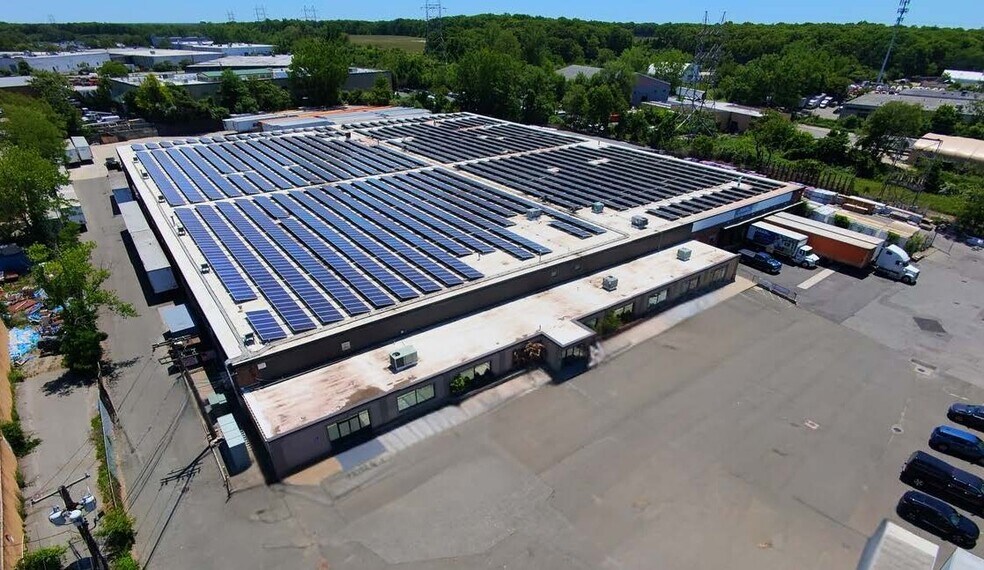 303 Winding Rd, Old Bethpage, NY for lease - Building Photo - Image 2 of 10