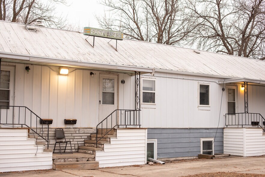 1220 N Front St, Crookston, MN à vendre - Photo principale - Image 1 de 36