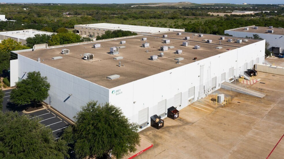 8606-9101 Wall St, Austin, TX à louer - Photo du bâtiment - Image 3 de 41
