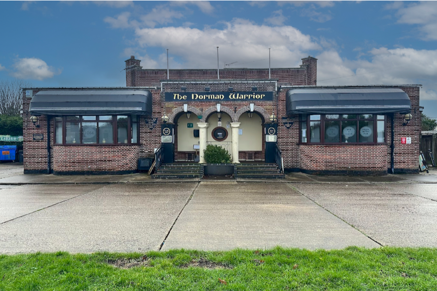 19 Fir Ln, Lowestoft for lease Primary Photo- Image 1 of 8