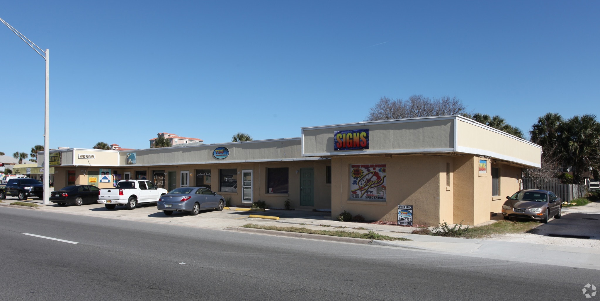 711 S 3rd St, Jacksonville Beach, FL for lease Building Photo- Image 1 of 11