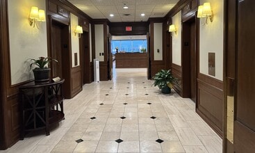 501 E Kennedy Blvd, Tampa, FL à louer Photo intérieure- Image 2 de 5