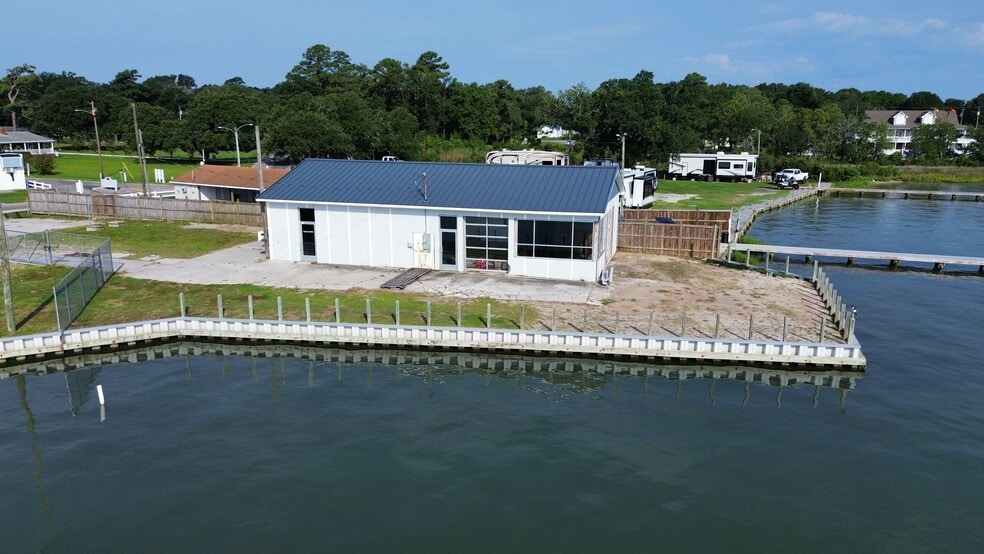322 Fulcher Landing Rd loop, Sneads Ferry, NC for sale - Building Photo - Image 2 of 6