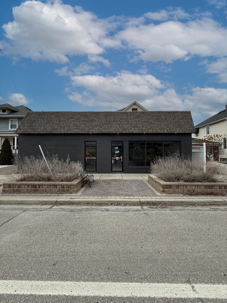 820 S Washington Ave, Royal Oak, MI for lease Primary Photo- Image 1 of 11