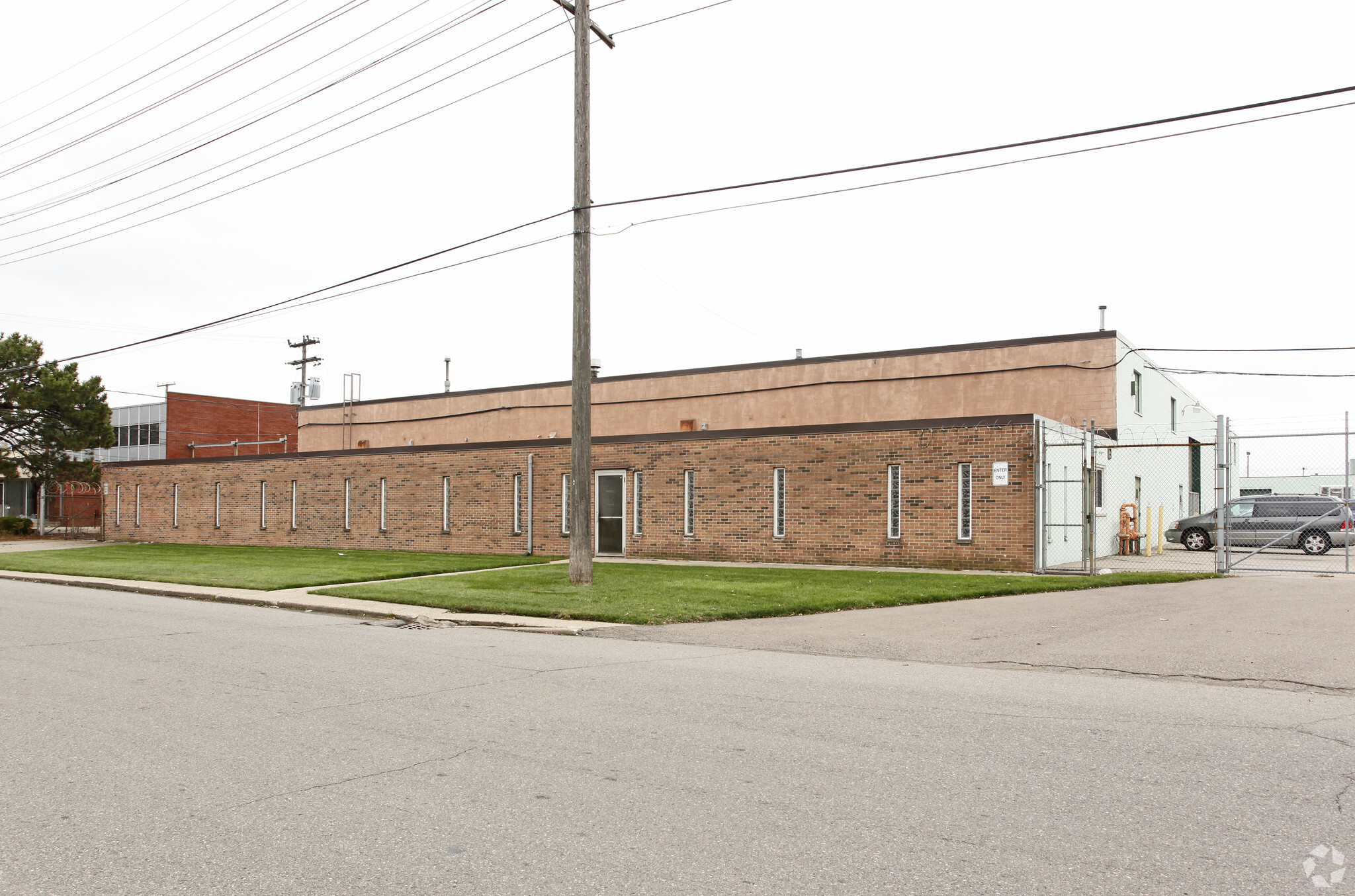 19129 W Davison St, Detroit, MI for sale Primary Photo- Image 1 of 1