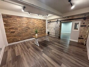 1412 W Magnolia Ave, Fort Worth, TX for lease Interior Photo- Image 2 of 10