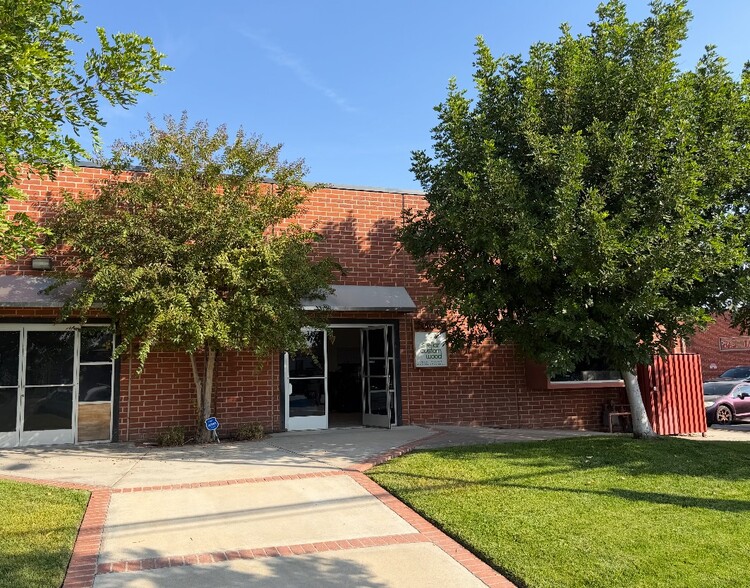 7608-7684 N Clybourn Ave, Sun Valley, CA for lease - Building Photo - Image 1 of 13