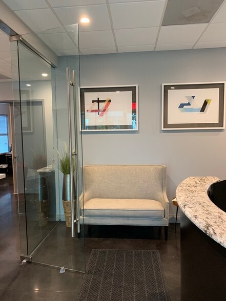 644 Independence Pky, Chesapeake, VA for sale - Lobby - Image 3 of 3