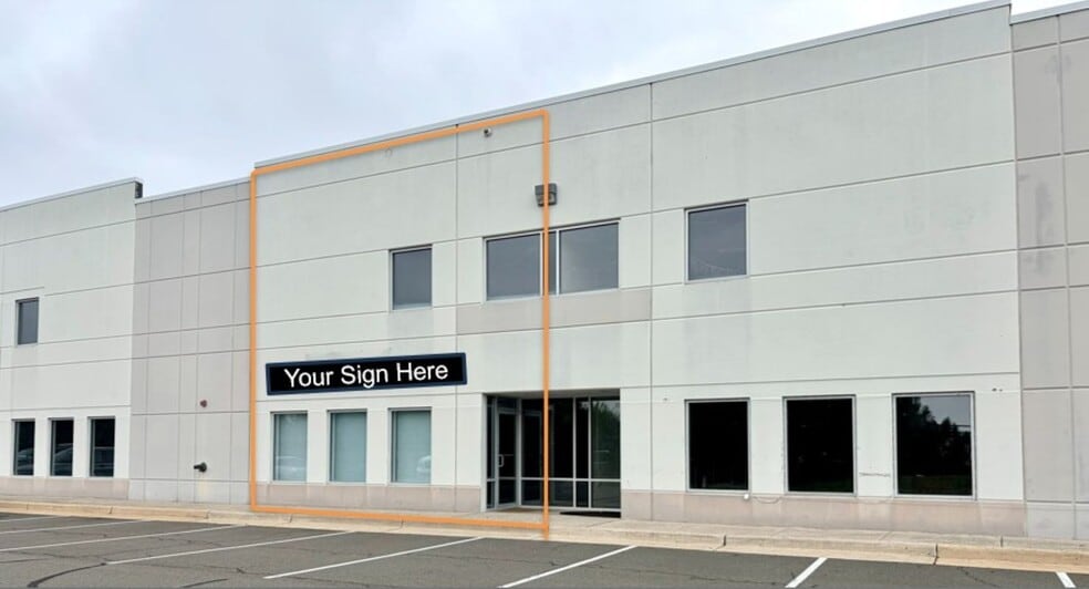 22821 Silverbrook Center Dr, Sterling, VA for lease - Building Photo - Image 2 of 10