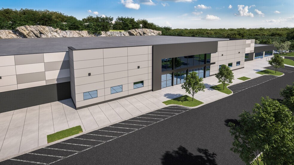 196 E Main St, Milford, MA à vendre - Photo du bâtiment - Image 3 de 22