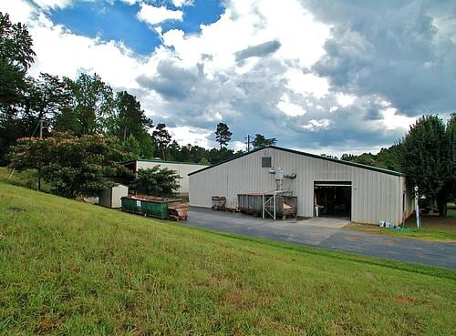 2195 Cody Rd, Mount Airy, GA for lease Primary Photo- Image 1 of 9