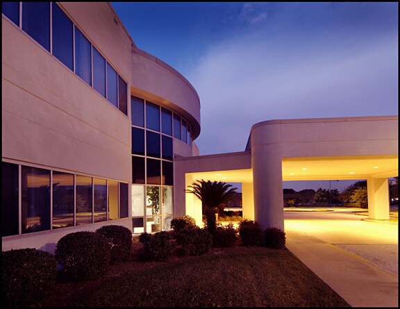 4102 Woodlawn Ave, Pasadena, TX à louer - Photo du bâtiment - Image 3 de 15