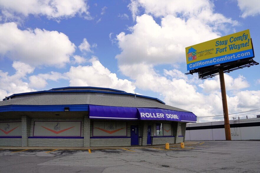 444 W Coliseum Blvd, Fort Wayne, IN à vendre - Photo du bâtiment - Image 2 de 8