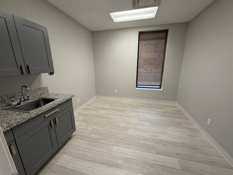 885-895 Railroad St, Elko, NV à louer - Photo du bâtiment - Image 3 de 22