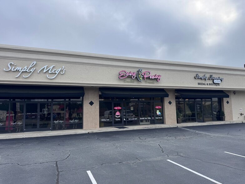 1616 Battleground Ave, Greensboro, NC à louer - Photo du bâtiment - Image 3 de 24