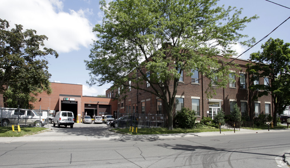 258 Wallace Ave, Toronto, ON for lease - Building Photo - Image 2 of 2