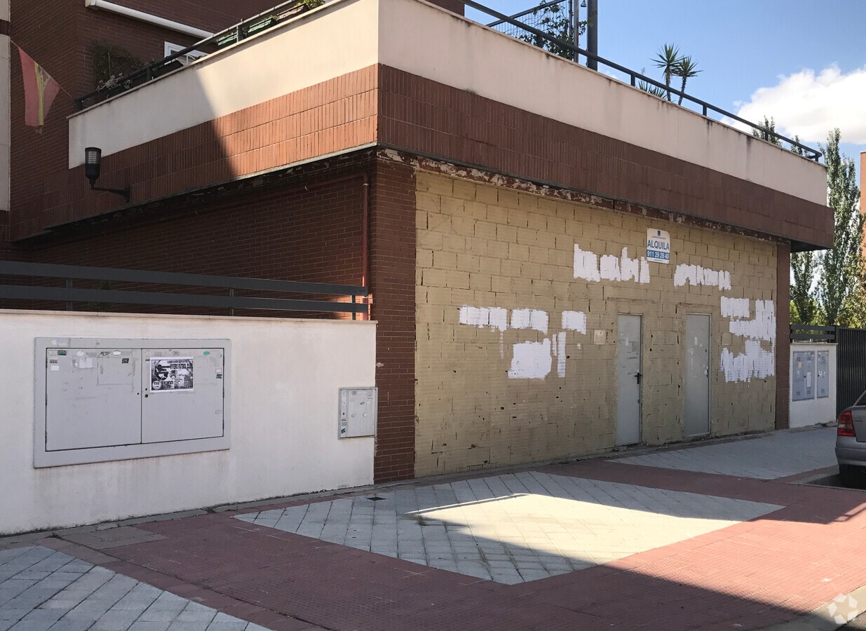 Calle de Ernesto Che Guevara, 11, Fuenlabrada, MAD 28942 - Unit Puerta 01, Esc. 1 - - Interior Photo - Image 2 of 2