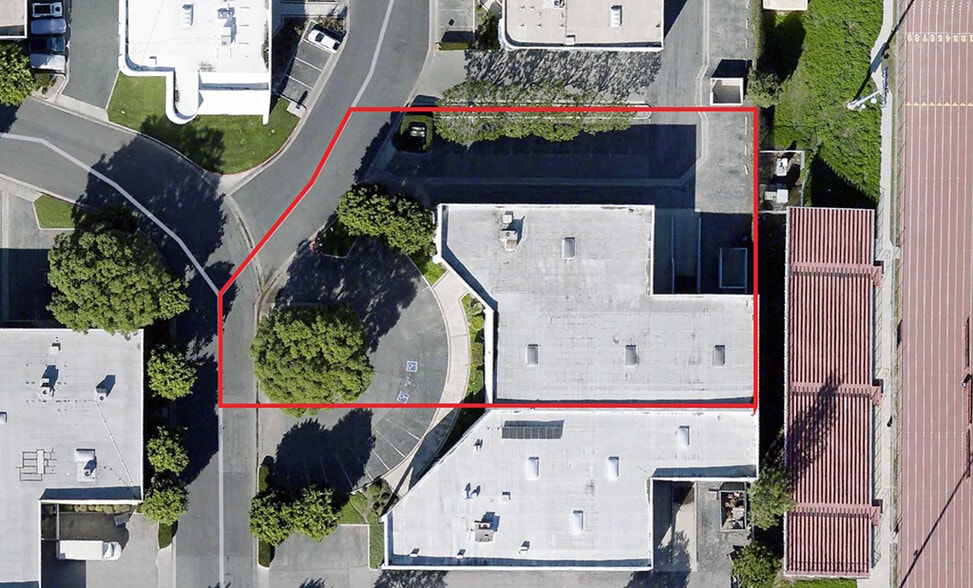 6433 Alondra Blvd, Paramount, CA à vendre - Photo du bâtiment - Image 2 de 10