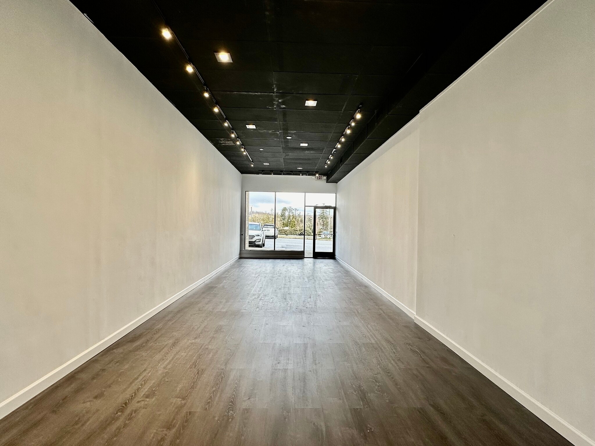 1049 North St, Greenwich, CT à louer Photo intérieure- Image 1 de 22