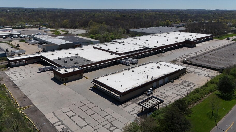 Cold Storage & Food Distribution Campus portefeuille de 3 propriétés à vendre sur LoopNet.ca - Photo principale - Image 3 de 3