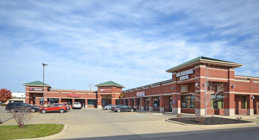 3171-3187 Fort St, Wyandotte, MI for lease - Building Photo - Image 3 of 6