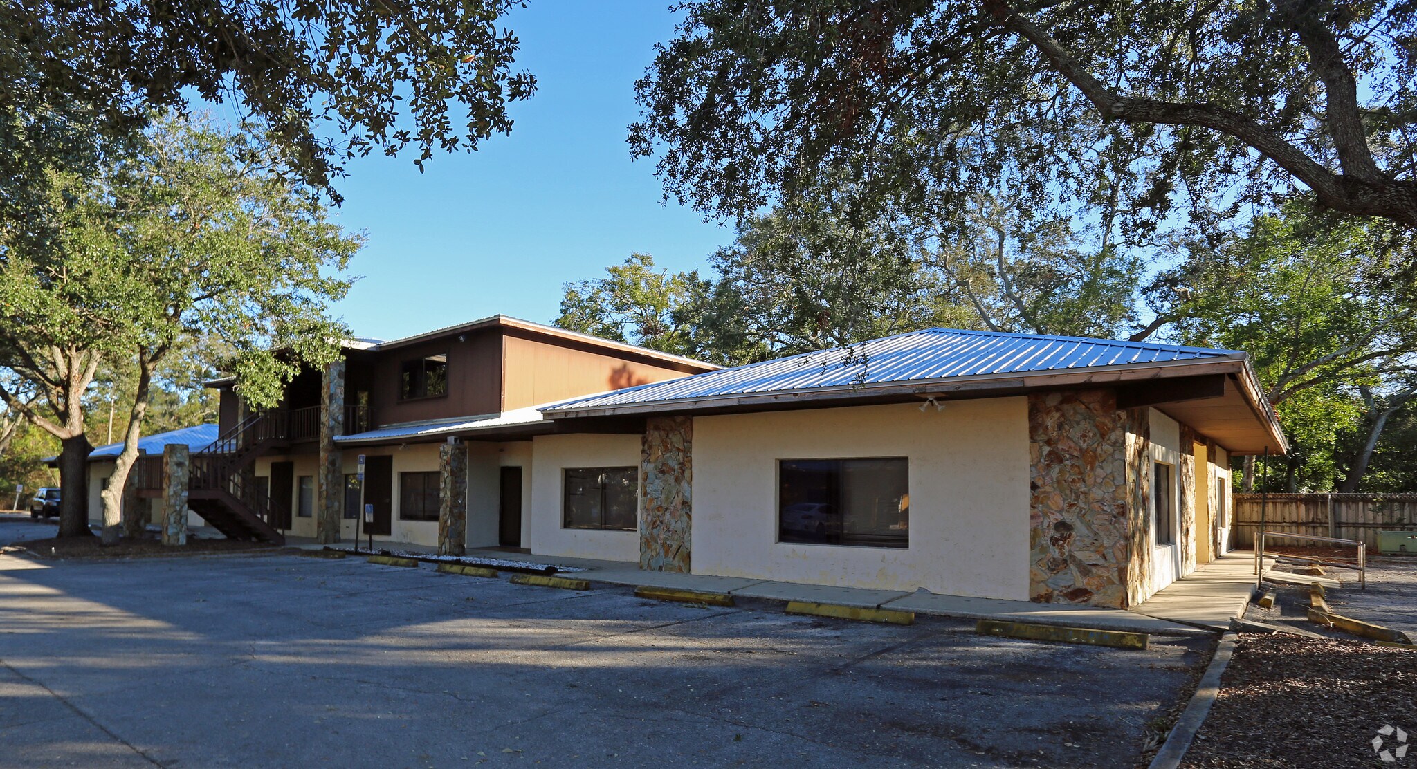 11213 N Nebraska Ave, Tampa, FL à vendre Photo principale- Image 1 de 11