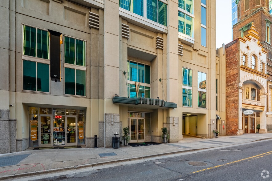 415 Church St, Nashville, TN à vendre - Photo du bâtiment - Image 2 de 8