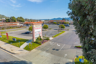 2495-2505 E Lakeshore Dr, Lake Elsinore, CA - Aérien  Vue de la carte - Image1