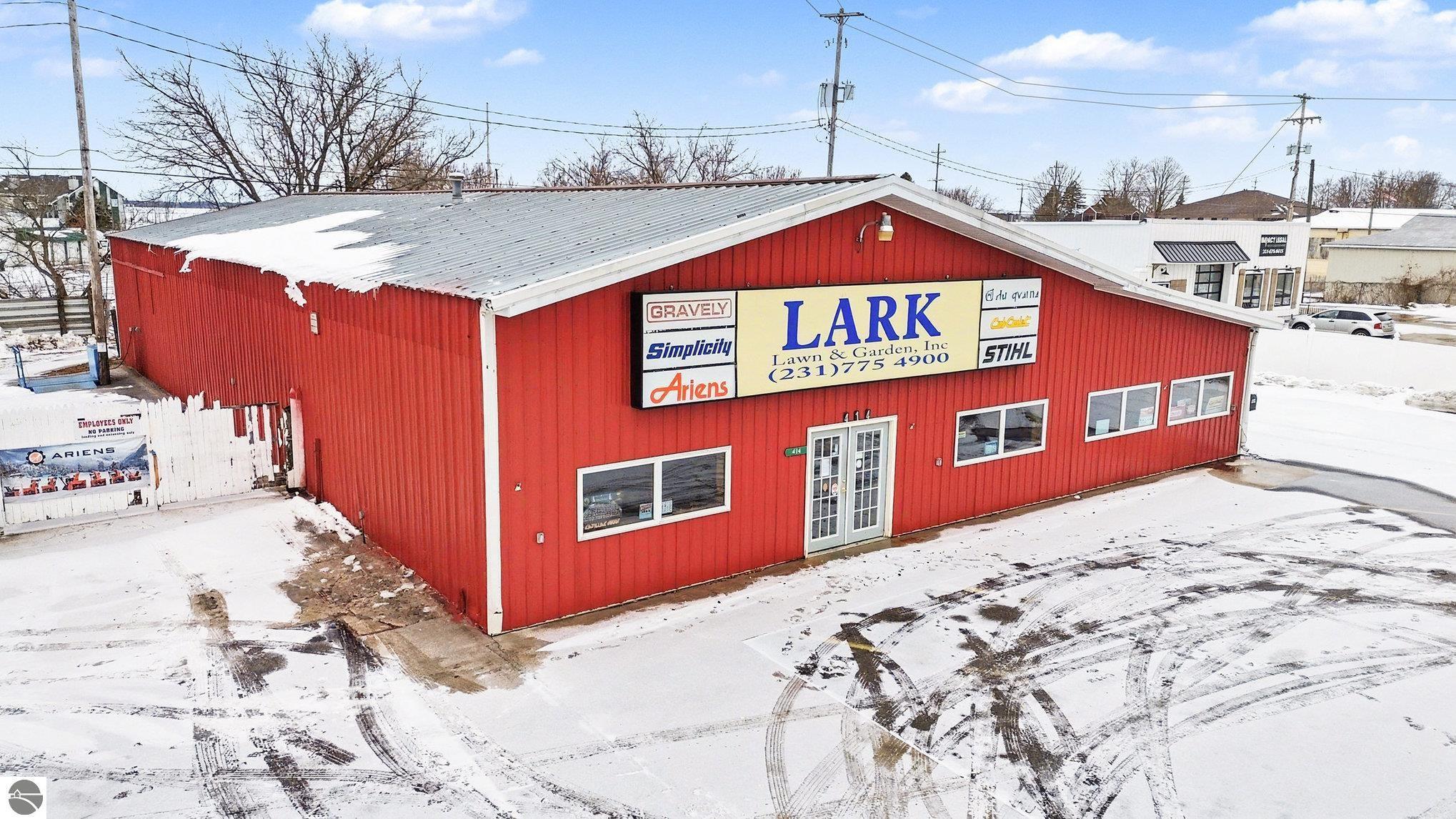414 S Mitchell St, Cadillac, MI for lease Primary Photo- Image 1 of 32