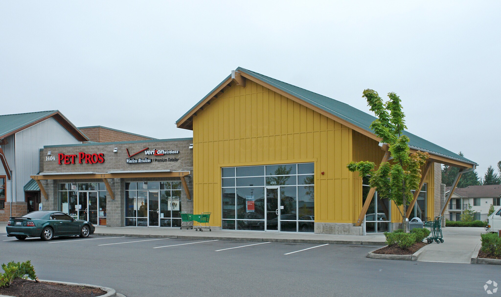 1404 Lake Tapps Pky E, Auburn, WA à vendre Photo principale- Image 1 de 6