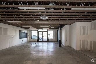 5764 E 2nd St, Long Beach, CA à louer Photo intérieure- Image 2 de 6