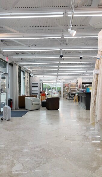 202 Old Federal Hwy, Hallandale Beach, FL à louer - Photo du bâtiment - Image 3 de 9