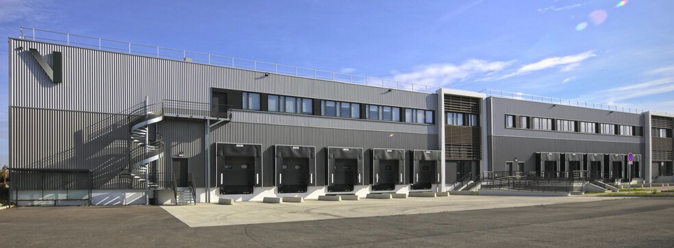 2 Avenue Des Morillons, Garges-lès-Gonesse for lease - Building Photo - Image 2 of 2