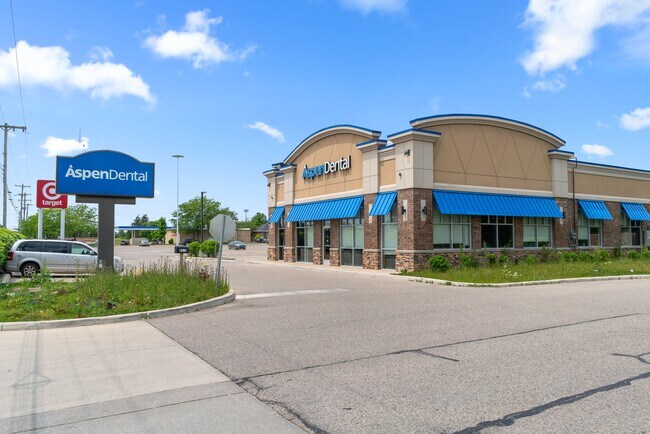 More details for 4101 E Blue Grass Rd, Mt Pleasant, MI - Retail for Sale